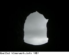 Mit Süßstoff Löcher finden